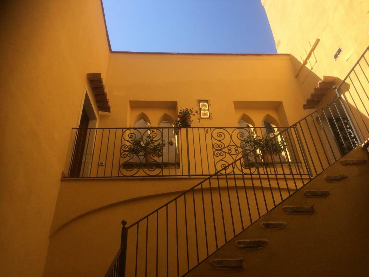 Casa Elide Centro Storico Apartment Tropea Luaran gambar